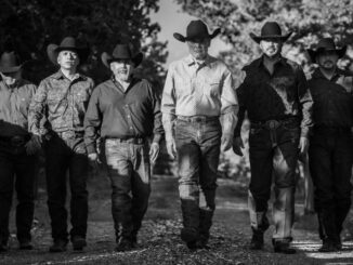 Intocable celebra que tendrá una estrella en el Paseo de la Fama de Hollywood