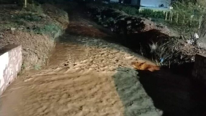 Atendieron Bomberos y Protección Civil Municipal cinco emergencias por lluvias durante la madrugada