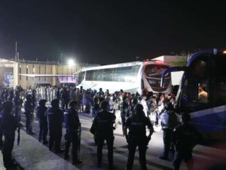 Operativo en el Cereso No. 3; trasladan a 120 reos de alta peligrosidad