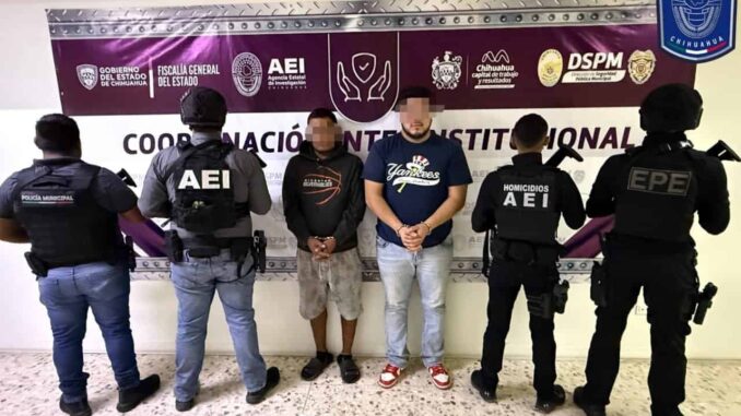 Presentan a detenidos tras cateo simultáneo de dos casas en el Cerro de la Cruz