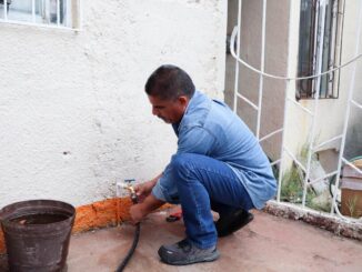 Acompaña Joss Vega a JMAS en recorrido de Chihuahua sin Fugas en colonia Panorámico