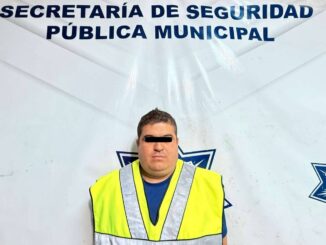 Arrestan a conductor armado tras conducir a exceso de velocidad en Parajes del Sur