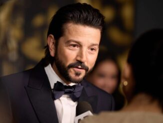 Sheinbaum reconoce al actor Diego Luna por discurso a favor de migrantes mexicanos en programa de EE.UU.