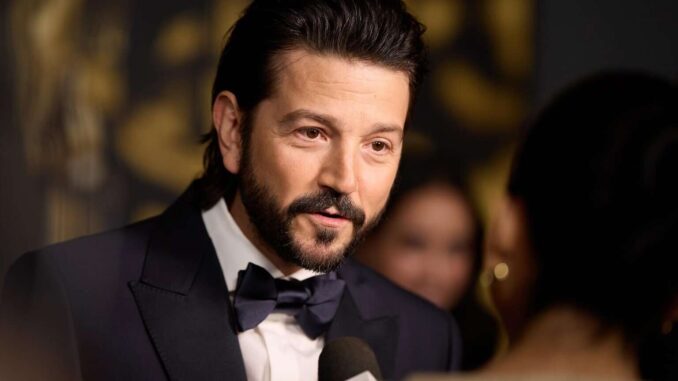 Sheinbaum reconoce al actor Diego Luna por discurso a favor de migrantes mexicanos en programa de EE.UU.
