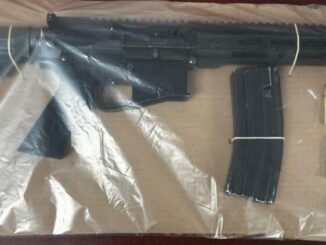 Fiscalía Zona Centro asegura dos armas de fuego en segundo cateo en domicilio de la colonia El Saucito