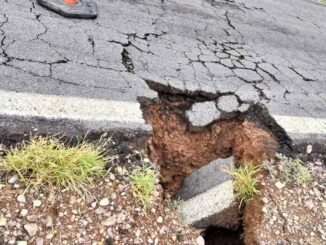 Cierran carretera Aldama–Ojinaga por socavón