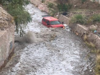Hombre queda atrapado en arroyo tras repentino aumento del caudal