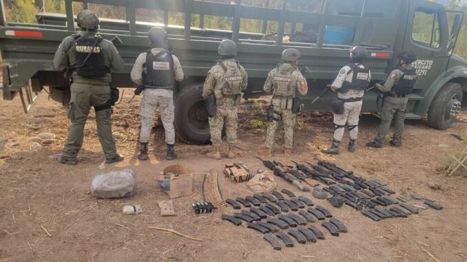 Asegura célula BOI arsenal, explosivos y equipo táctico en Moris