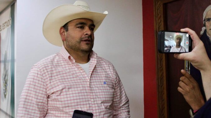 Pide Luis Fernando Chacón destitución de Síndica de Madera y su suplente; desde abril dejaron vacío el cargo