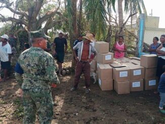 Marina auxilia a población afectada de Oaxaca por el huracán ‘Erick’
