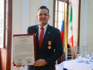 Recibe Marco Bonilla reconocimiento del Senado de Colombia por políticas públicas familiares y de seguridad