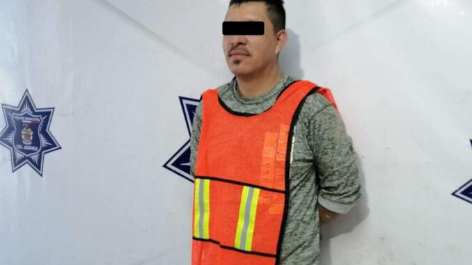 Lo arrestan por ocasionar daños a vehículo