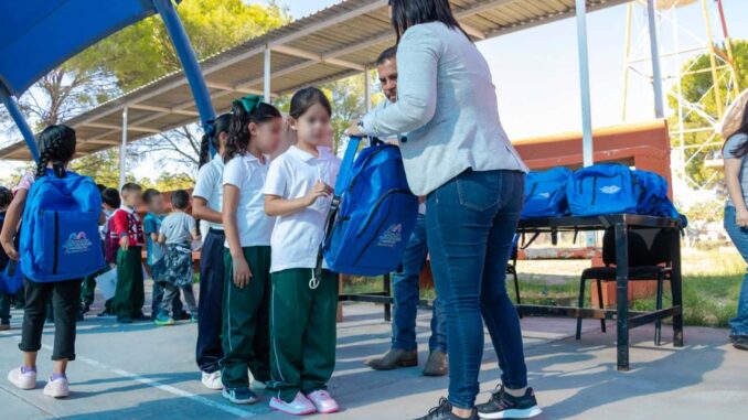 Llega programa Mi Bolsa Escolar del Gobierno Municipal a escuelas primarias y secundarias