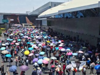 Suspenden operaciones por 18 minutos en el AICM por bloqueos de la CNTE