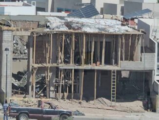 Accidente laboral en construcción deja dos trabajadores lesionados