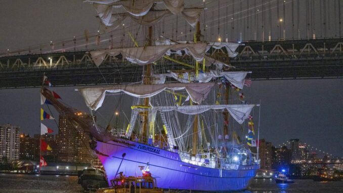 Dos fallecidos y 20 tripulantes lesionados por el accidente del buque escuela Cuauhtémoc