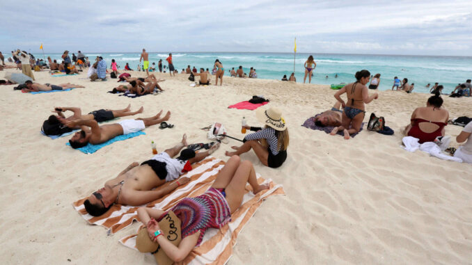 México recibió en mayo 18% más turistas internacionales