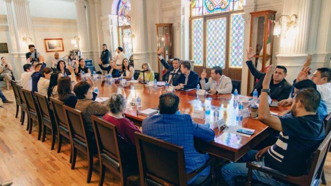 Aprueban regidores por mayoría programa emergente para apoyar a familias de Monte Xenit