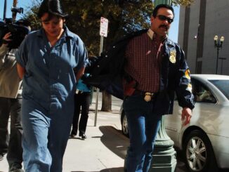 ICE traslada ‘a menudo’ a inmigrantes lejos de sus domicilios