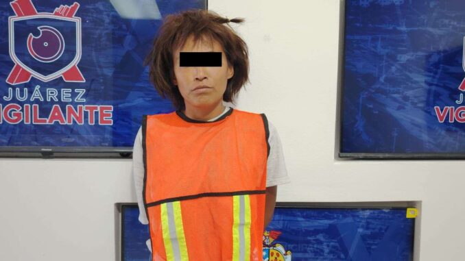 Provoca incendio en Parajes de San José y la arrestan