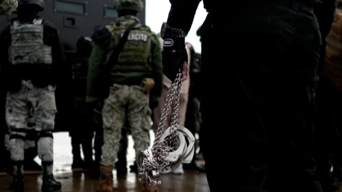 FGR asegura que entrega de 26 criminales a EE.UU. fue en apego a Ley de Seguridad Nacional