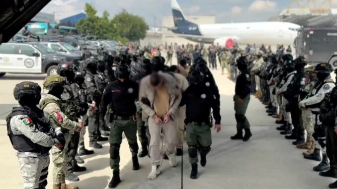 Entrega de 26 criminales a Estados Unidos fue por interés nacional: García Harfuch