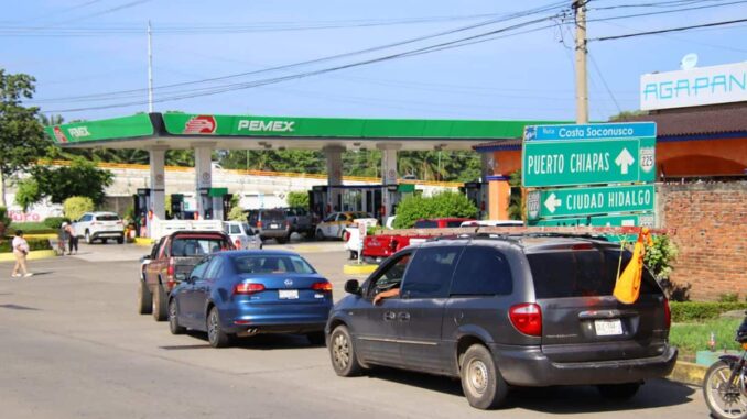 Sheinbaum niega desabasto de gasolina; «es un tema de transporte», aclara