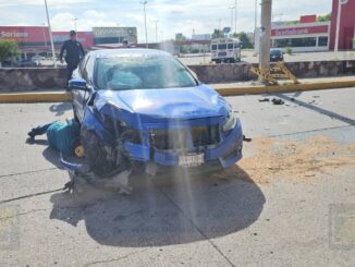 Choque y volcadura paraliza la lateral del Juventud