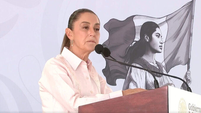 Celebra Sheinbaum que la pobreza en México es la más baja en 40 años