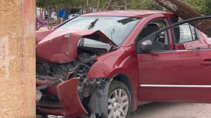 Choque y convulsiones provocan caos en la colonia 2 de Junio
