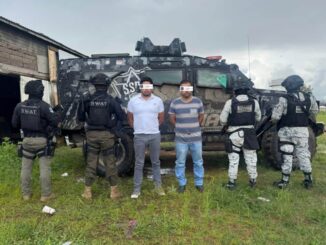 Aseguran a dos sujetos en Cuauhtémoc con vehículos con reporte de robo y blindaje artesanal