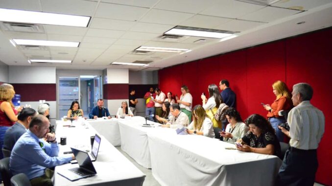 Aprueba Comisión de Educación, Cultura Física y deporte proyectos de dictamen en materia de seguridad y fortalecimiento escolar