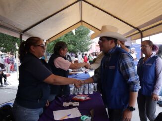 Entrega SDHyBC apoyos de NutriChihuahua y Feria de Servicios en Temósachic