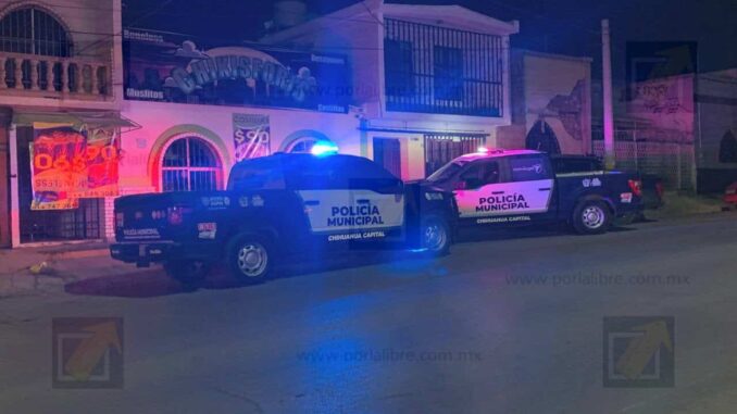 Muere hombre tras caer de azotea en complejo de departamentos en el Centro