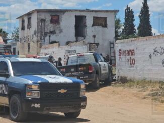 Hallan cuerpo enterrado en predio utilizado como picadero; hay tres detenidos