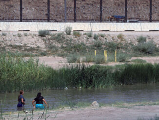 EE.UU. emite alertas por calor en su frontera con México