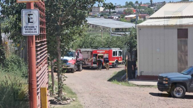 Controlan incendio en fábrica de tejas en Campestre del Bosque