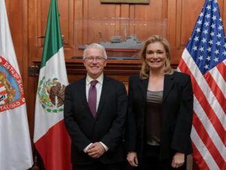 Maru Campos se reúne con el cónsul general de E.E.U.U. en Juárez