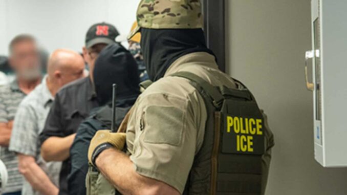 Congresistas demandan al Gobierno de Trump por negarles el acceso a centros para migrantes