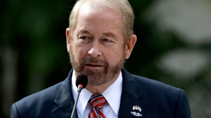 Embajador Johnson pide tecnología, coordinación y alianzas sólidas para combatir el crimen