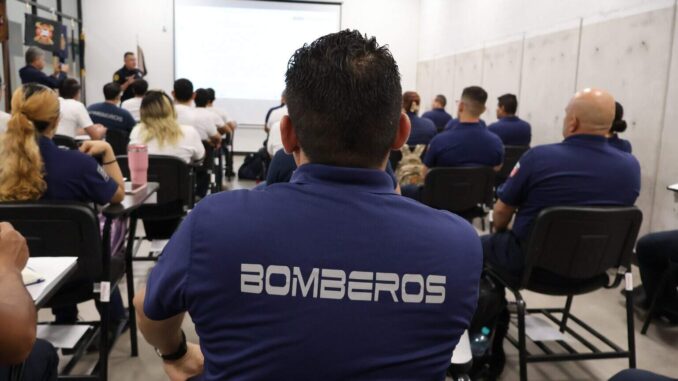 Inicia academia para bomberos voluntarios con 34 aspirantes