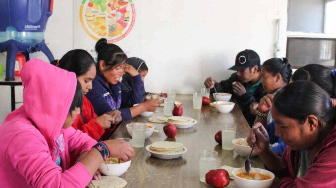 Más de 38 mil personas han recibido atención nutricional en los Cerenam del DIF Estatal