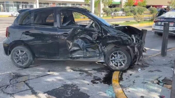 Chocan a chofer de Didi en Ortiz Mena y Antonio de Montes; tres heridos
