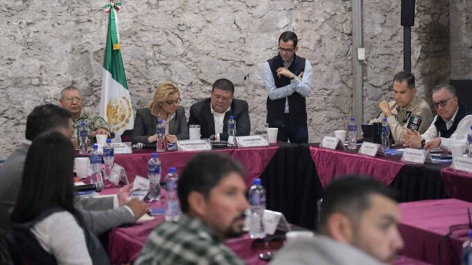 Maru Campos encabeza mesa de seguridad en Guadalupe y Calvo; acuerda trabajo conjunto para restablecer la paz en la región
