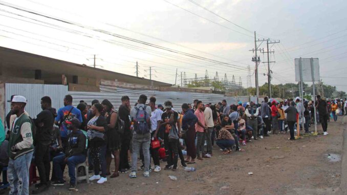 Las aprehensiones de centroamericanos en EE.UU. y México caen más del 86% en 2025