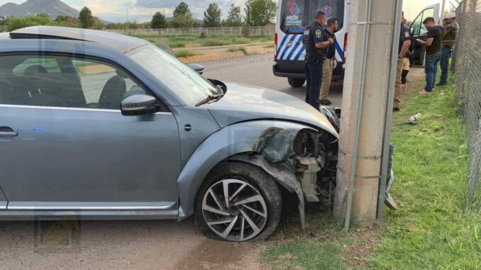 Dos personas lesionadas tras accidente vial en la colonia Ávalos