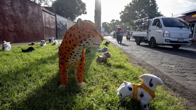 Artesanos mexicanos de Puebla conquistan con su arte y cultura las calles de Managua