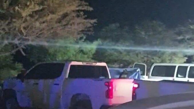 Encuentran sin vida a padre y dos hijas en auto cerca de presa en Parral; investigan probable homicidio 