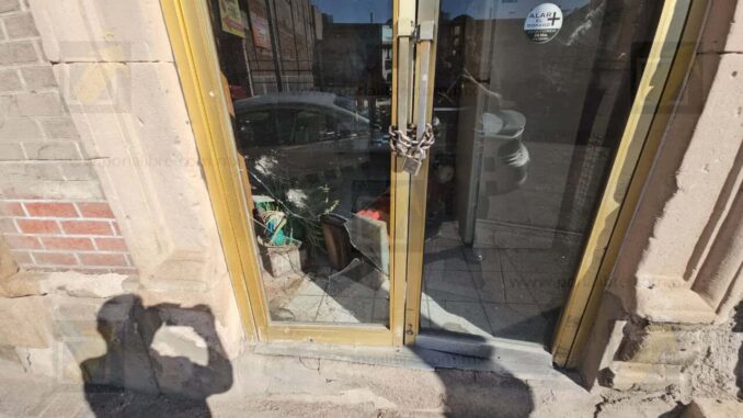 Vandalizan tienda de artículos religiosos en el Centro