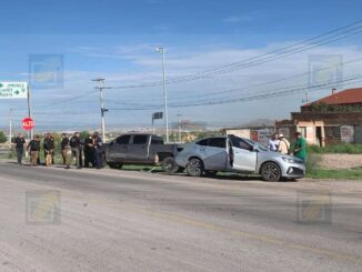 Dos agentes estatales resultan lesionados tras colisión en el periférico Lombardo Toledano